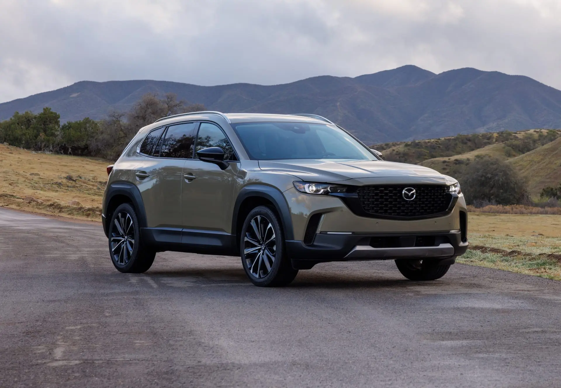 Vì sao tương lai Mazda phụ thuộc lớn vào Toyota?