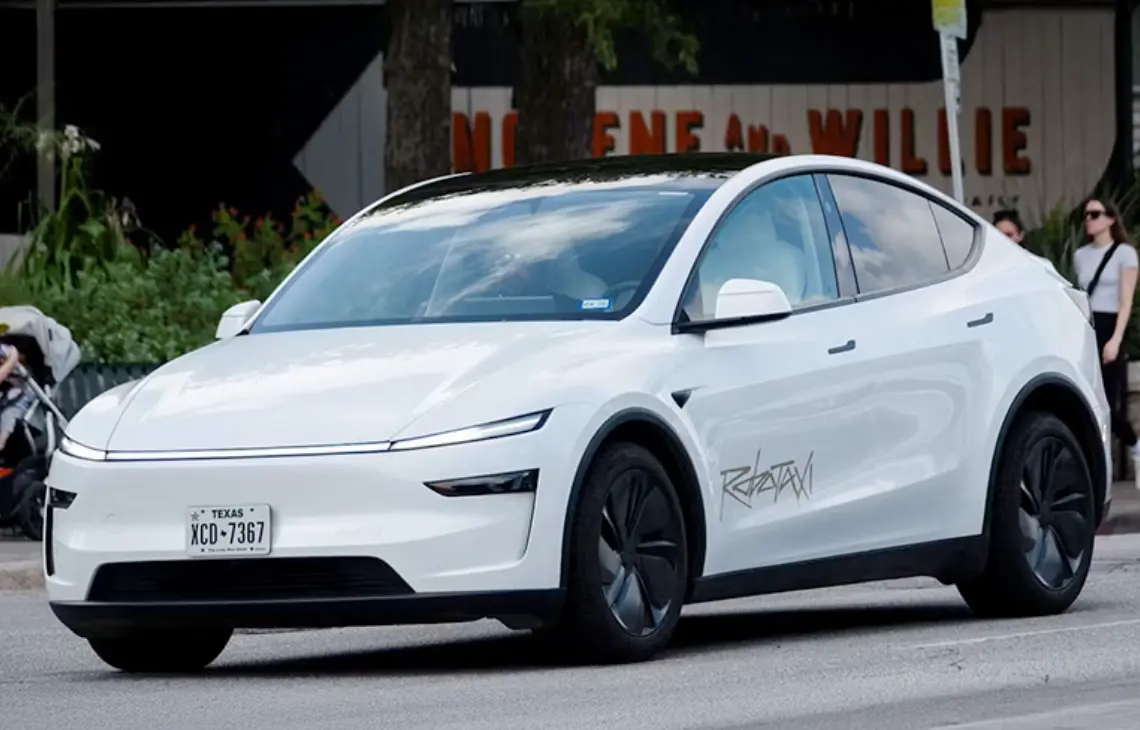 Những sự cố đầu tiên của Robotaxi Tesla là lời cảnh báo về vấn đề an toàn