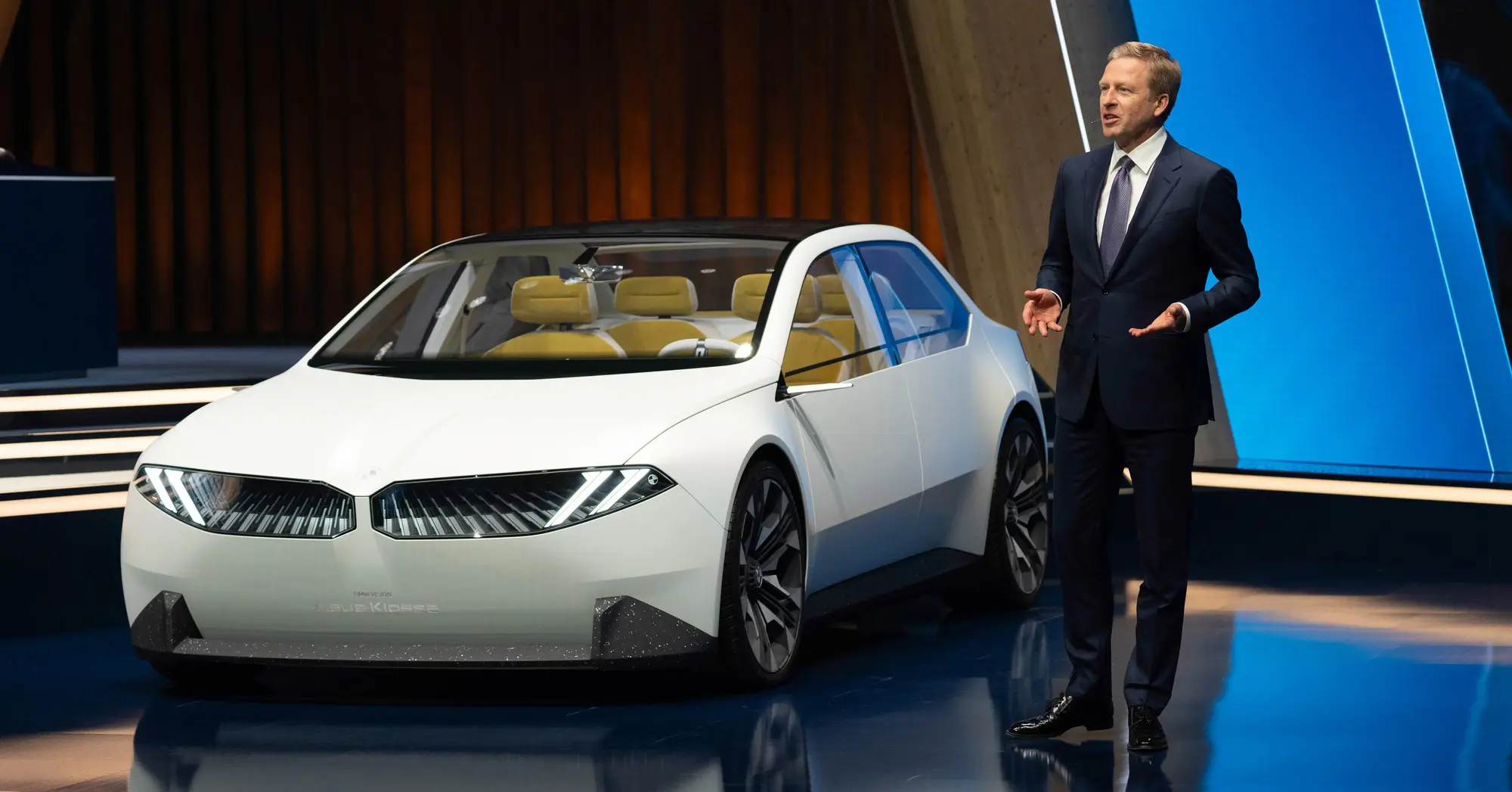 BMW chọn cách tiếp cận đa chiều thay vì hoàn toàn chuyển sang xe điện